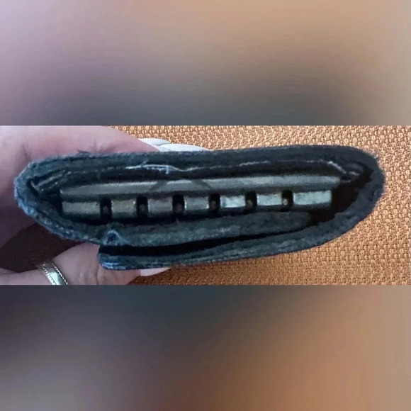 Authentic Louis Vuitton 6 Key Car Charm Holder Damier Graphite Preowned - Picture 4 of 9